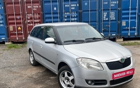 Skoda Fabia II, 2009 год, 380 000 рублей, 2 фотография