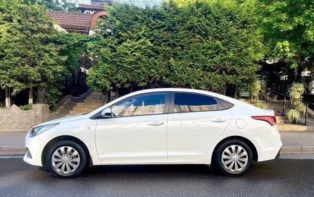 Hyundai Solaris II рестайлинг, 2019 год, 900 000 рублей, 3 фотография
