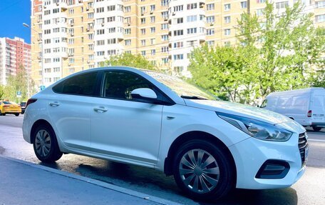 Hyundai Solaris II рестайлинг, 2019 год, 900 000 рублей, 7 фотография