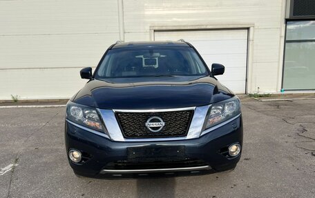 Nissan Pathfinder, 2015 год, 1 849 000 рублей, 2 фотография