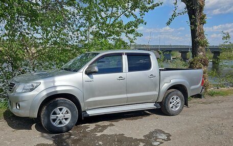 Toyota Hilux VII, 2014 год, 2 200 000 рублей, 2 фотография