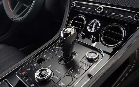 Bentley Continental GT, 2025 год, 39 999 992 рублей, 14 фотография
