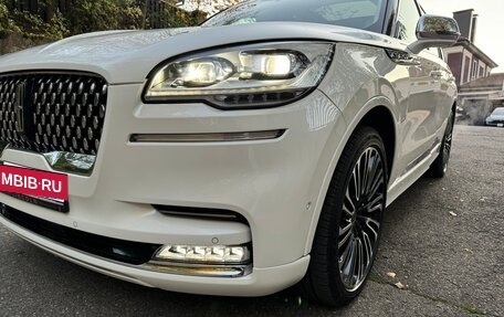 Lincoln Aviator II, 2020 год, 4 999 990 рублей, 8 фотография