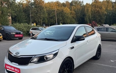 KIA Rio III рестайлинг, 2015 год, 900 000 рублей, 3 фотография
