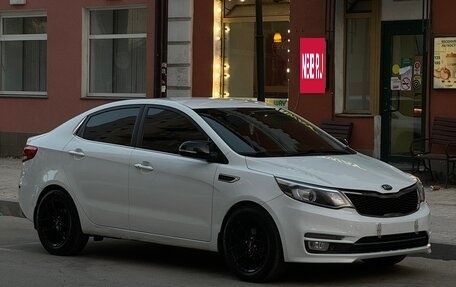 KIA Rio III рестайлинг, 2015 год, 900 000 рублей, 31 фотография