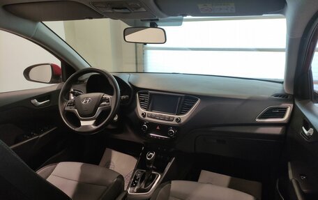 Hyundai Solaris II рестайлинг, 2018 год, 1 199 000 рублей, 9 фотография