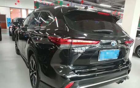 Toyota Crown, 2022 год, 3 070 065 рублей, 4 фотография