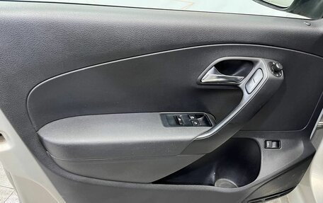 Volkswagen Polo VI (EU Market), 2011 год, 770 000 рублей, 22 фотография