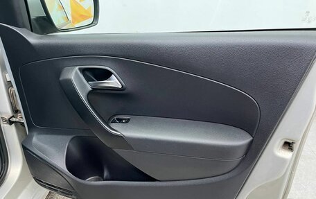 Volkswagen Polo VI (EU Market), 2011 год, 770 000 рублей, 28 фотография