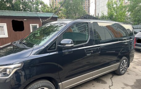 Hyundai Grand Starex Grand Starex I рестайлинг 2, 2020 год, 5 500 000 рублей, 6 фотография