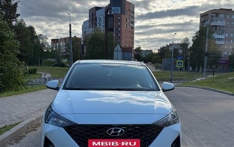 Hyundai Solaris II рестайлинг, 2021 год, 1 720 000 рублей, 3 фотография
