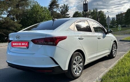 Hyundai Solaris II рестайлинг, 2021 год, 1 720 000 рублей, 8 фотография