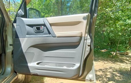Mitsubishi Montero III, 2001 год, 430 000 рублей, 17 фотография