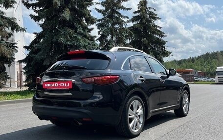 Infiniti QX70, 2013 год, 2 250 000 рублей, 6 фотография