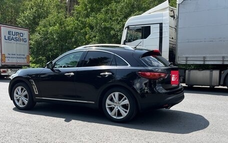 Infiniti QX70, 2013 год, 2 250 000 рублей, 9 фотография