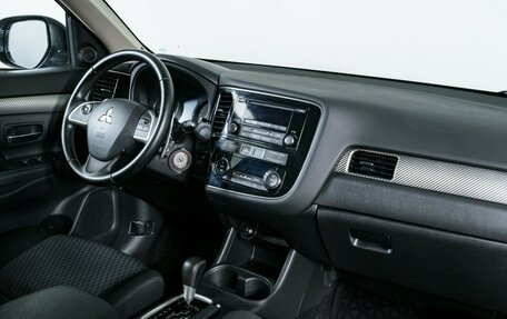 Mitsubishi Outlander III рестайлинг 3, 2012 год, 1 211 000 рублей, 10 фотография