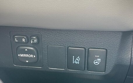 Toyota RAV4, 2017 год, 2 500 000 рублей, 11 фотография