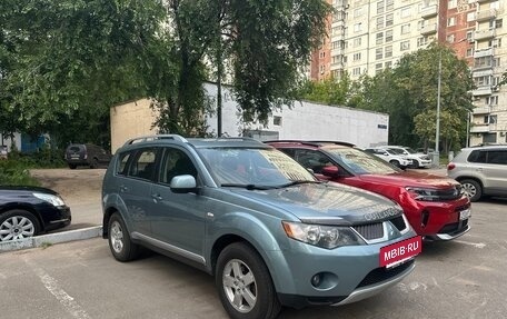 Mitsubishi Outlander III рестайлинг 3, 2007 год, 1 060 000 рублей, 2 фотография