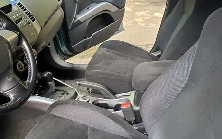 Mitsubishi Outlander III рестайлинг 3, 2007 год, 1 060 000 рублей, 16 фотография