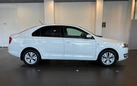 Skoda Rapid I, 2015 год, 965 000 рублей, 2 фотография