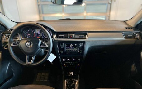 Skoda Rapid I, 2015 год, 965 000 рублей, 9 фотография