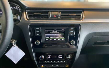 Skoda Rapid I, 2015 год, 965 000 рублей, 13 фотография