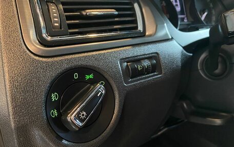Skoda Rapid I, 2015 год, 965 000 рублей, 32 фотография