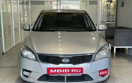 KIA cee'd I рестайлинг, 2010 год, 669 000 рублей, 2 фотография
