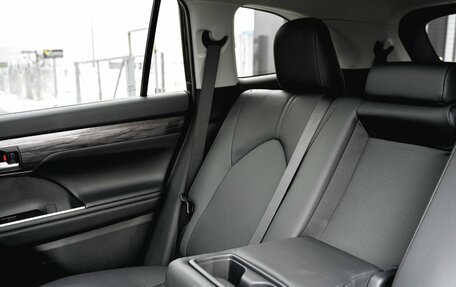 Toyota Highlander, 2025 год, 5 650 000 рублей, 12 фотография