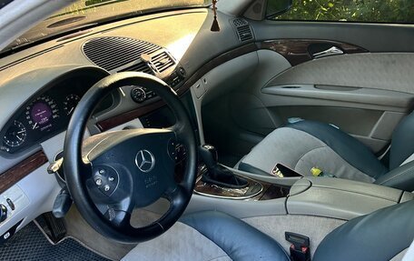 Mercedes-Benz E-Класс, 2004 год, 600 000 рублей, 10 фотография