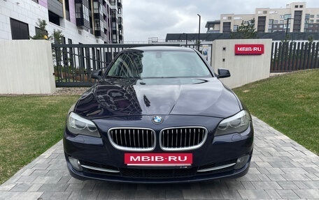 BMW 5 серия, 2011 год, 1 500 000 рублей, 2 фотография
