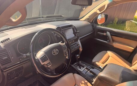 Toyota Land Cruiser 200, 2010 год, 3 499 999 рублей, 2 фотография