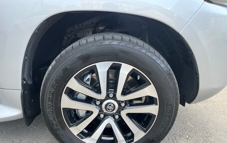 Toyota Land Cruiser 200, 2018 год, 10 300 000 рублей, 10 фотография