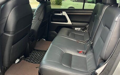 Toyota Land Cruiser 200, 2018 год, 10 300 000 рублей, 25 фотография