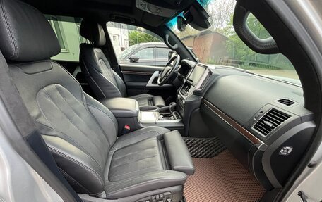Toyota Land Cruiser 200, 2018 год, 10 300 000 рублей, 32 фотография