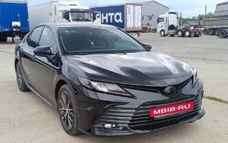 Toyota Camry, 2023 год, 3 920 000 рублей, 2 фотография