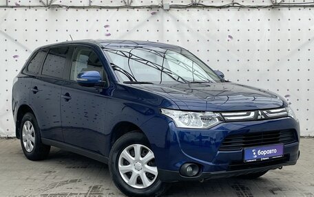 Mitsubishi Outlander III рестайлинг 3, 2013 год, 1 190 000 рублей, 2 фотография