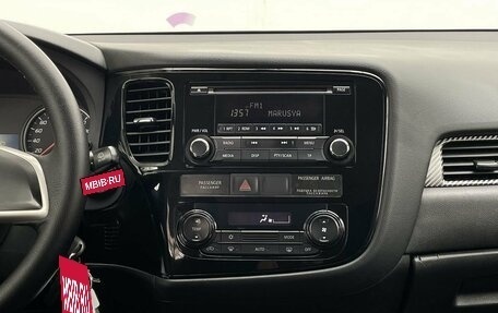 Mitsubishi Outlander III рестайлинг 3, 2013 год, 1 190 000 рублей, 17 фотография