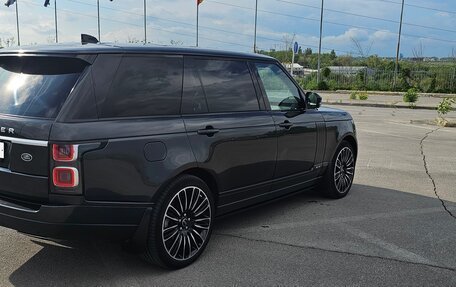 Land Rover Range Rover IV рестайлинг, 2018 год, 6 400 000 рублей, 8 фотография