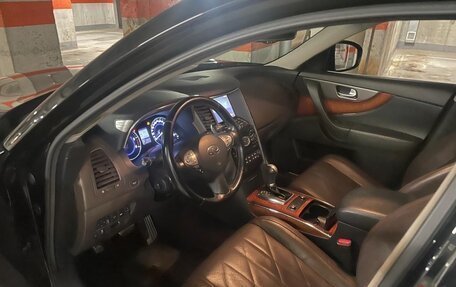 Infiniti QX70, 2014 год, 2 300 000 рублей, 12 фотография