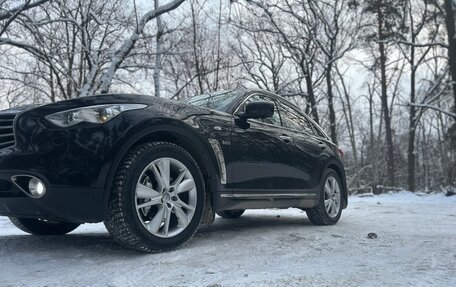 Infiniti QX70, 2014 год, 2 300 000 рублей, 11 фотография