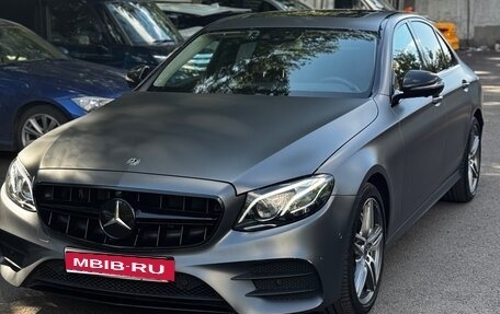 Mercedes-Benz E-Класс, 2020 год, 4 600 000 рублей, 1 фотография
