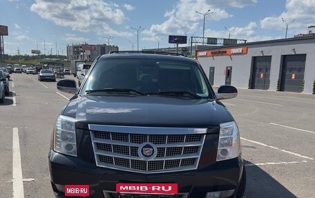 Cadillac Escalade III, 2013 год, 2 400 000 рублей, 2 фотография