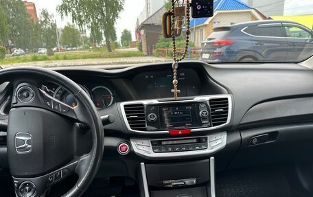 Honda Accord IX рестайлинг, 2013 год, 1 850 000 рублей, 2 фотография