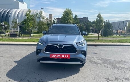Toyota Highlander, 2020 год, 4 275 000 рублей, 2 фотография