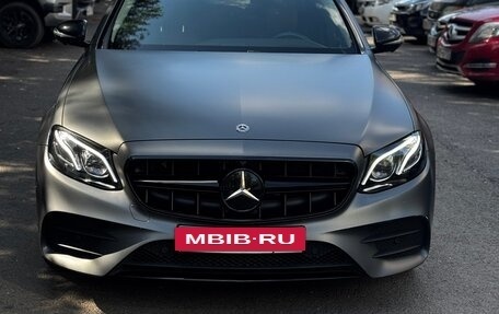 Mercedes-Benz E-Класс, 2020 год, 4 600 000 рублей, 2 фотография