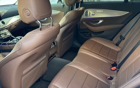 Mercedes-Benz E-Класс, 2020 год, 4 600 000 рублей, 9 фотография