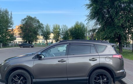 Toyota RAV4, 2019 год, 2 800 000 рублей, 6 фотография