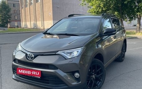 Toyota RAV4, 2019 год, 2 800 000 рублей, 9 фотография