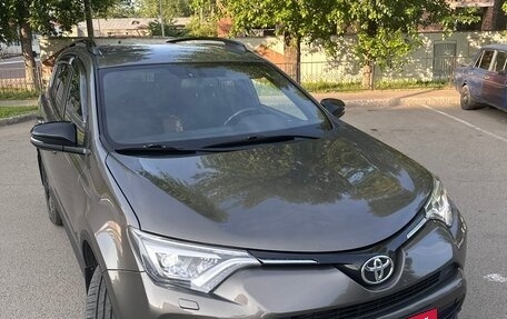 Toyota RAV4, 2019 год, 2 800 000 рублей, 14 фотография